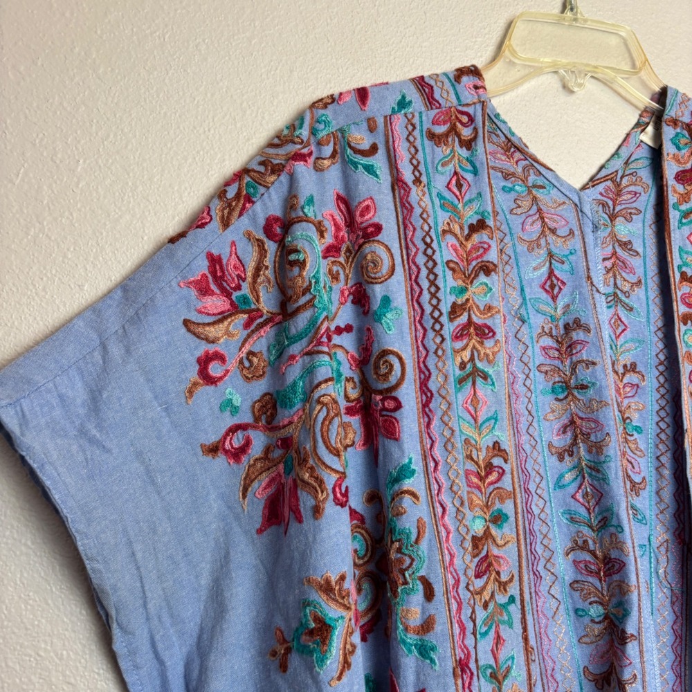 Umgee Kimono Wrap Womens S/M Blue Embroidered Floral Boho Festival Coastal Folk - Picture 6 of 13